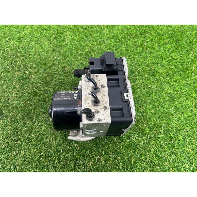 Блок ABS (гальмівна система) Volkswagen Touareg NF 2011 3.6 7P0614517E