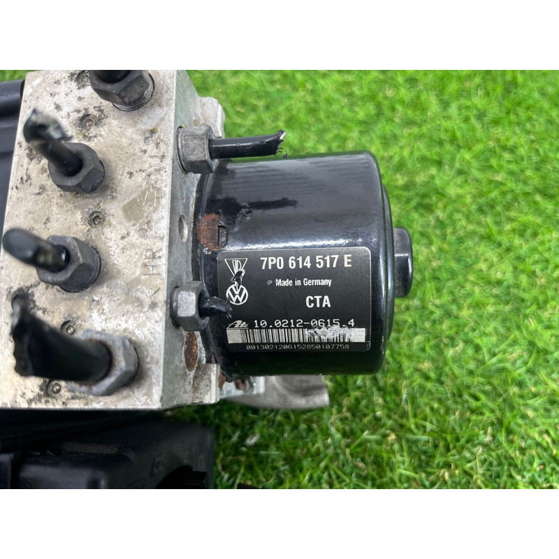 Блок ABS (гальмівна система) Volkswagen Touareg NF 2011 3.6 7P0614517E