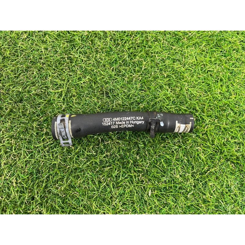 Патрубок (система охлаждения) AUDI Q7 4M 2018 3.0 TFSi 4M0122447C