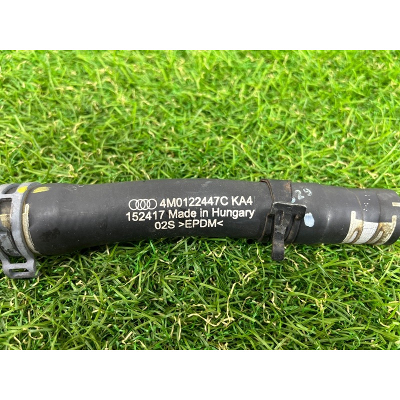 Патрубок (система охлаждения) AUDI Q7 4M 2018 3.0 TFSi 4M0122447C