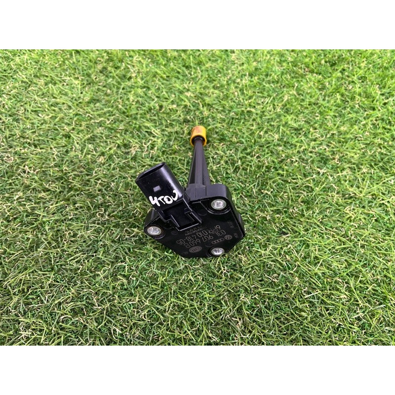 Датчик уровня масла (электрика двигателя) Volkswagen Touareg NF 2011 3.6 03L907660B