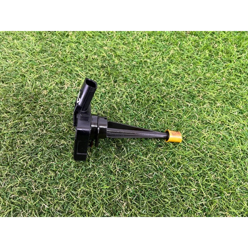 Датчик уровня масла (электрика двигателя) Volkswagen Touareg NF 2011 3.6 03L907660B