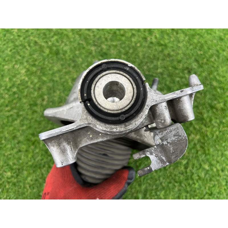 Опора стійки (підвіска) PORSCHE CAYENNE 958 2012 4.8 95833330200