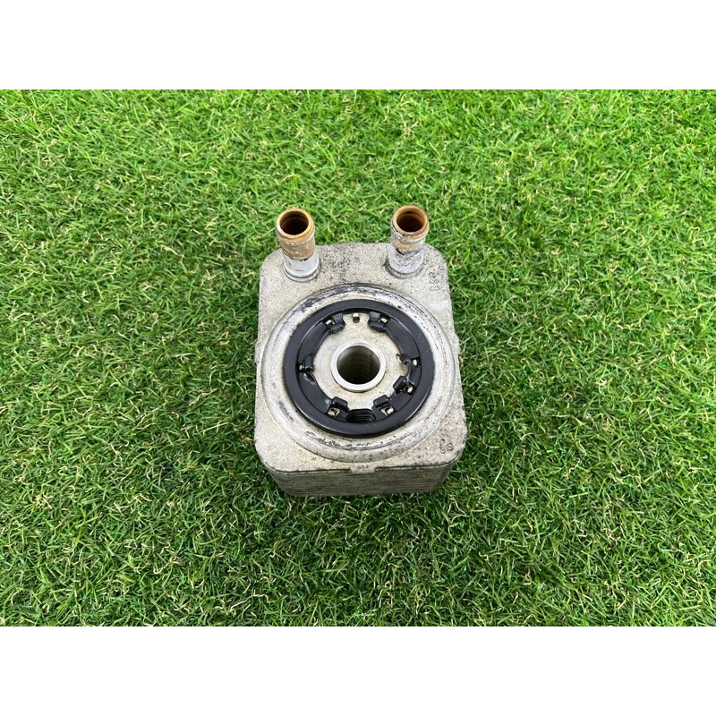 Теплообменник масляного фильтра (двигатель и элементы) AUDI Q7 4L 2007 3.6 038117021C