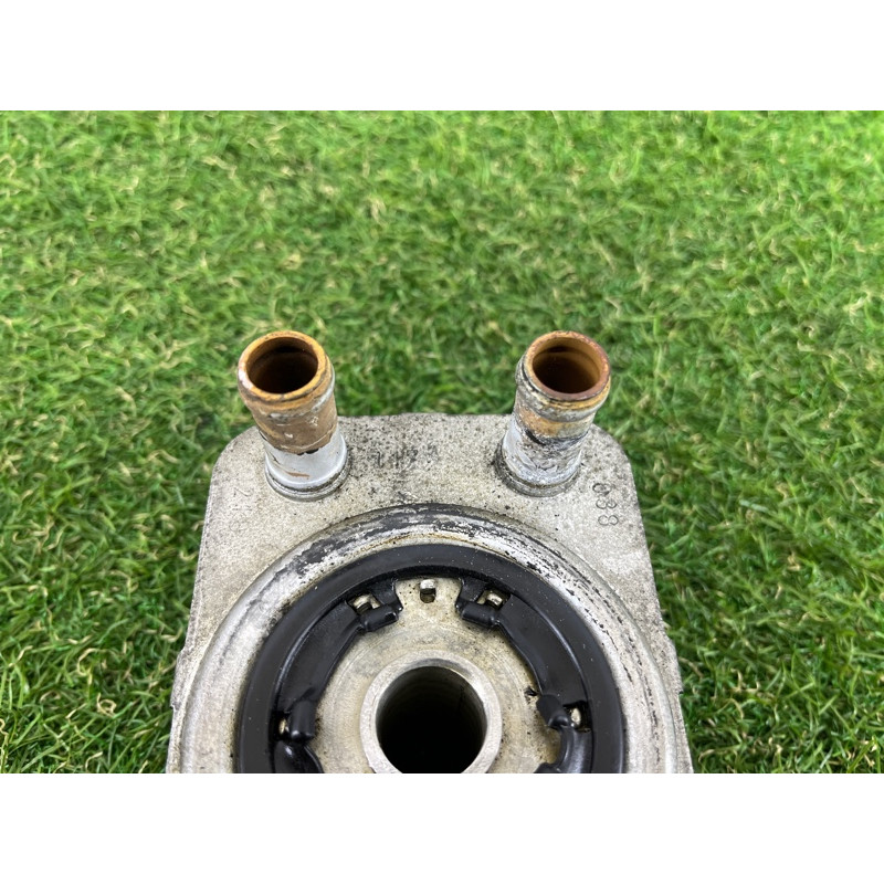 Теплообменник масляного фильтра (двигатель и элементы) AUDI Q7 4L 2007 3.6 038117021C