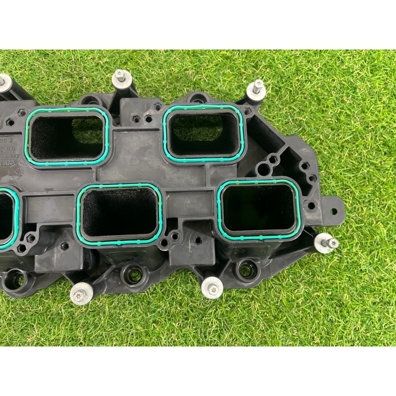 Коллектор впускной (впускная система) Jeep Grand Cherokee WK2 2017 3.6 5281803AA