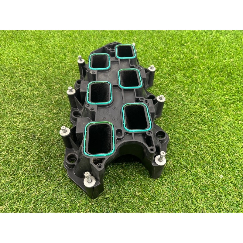 Коллектор впускной (впускная система) Jeep Grand Cherokee WK2 2017 3.6 5281803AA