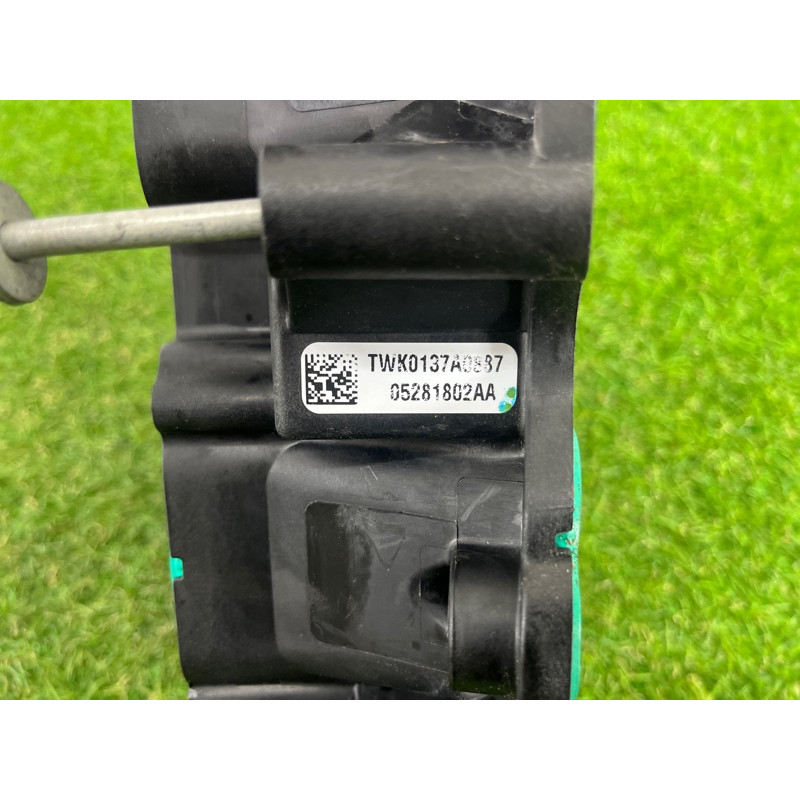 Коллектор впускной (впускная система) Jeep Grand Cherokee WK2 2017 3.6 5281803AA