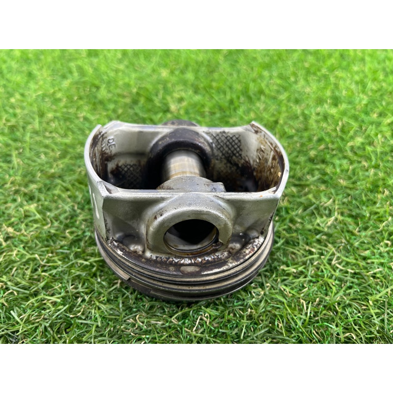 Поршень (двигатель и элементы) AUDI A7 4G 2013 3.0 CGXB 06E107066DM