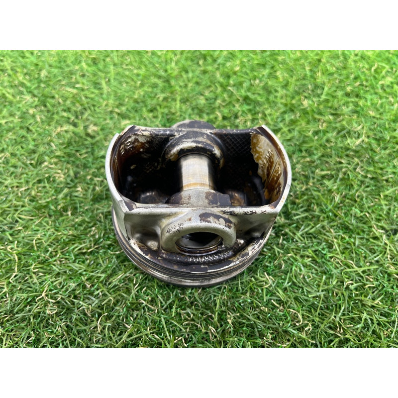 Поршень (двигатель и элементы) AUDI A7 4G 2013 3.0 CGXB 06E107066DM