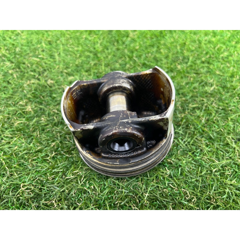 Поршень (двигатель и элементы) AUDI A7 4G 2013 3.0 CGXB 06E107065DM