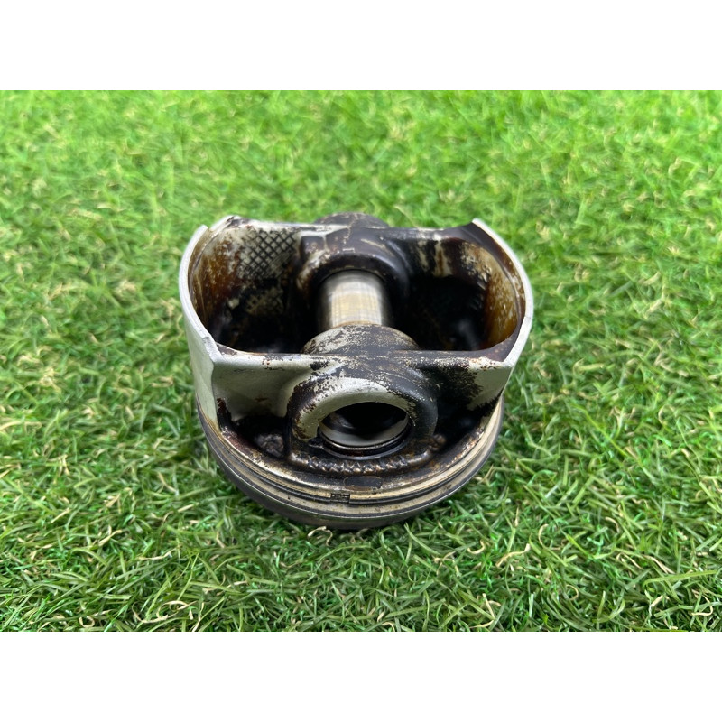 Поршень (двигатель и элементы) AUDI A7 4G 2013 3.0 CGXB 06E107065DM