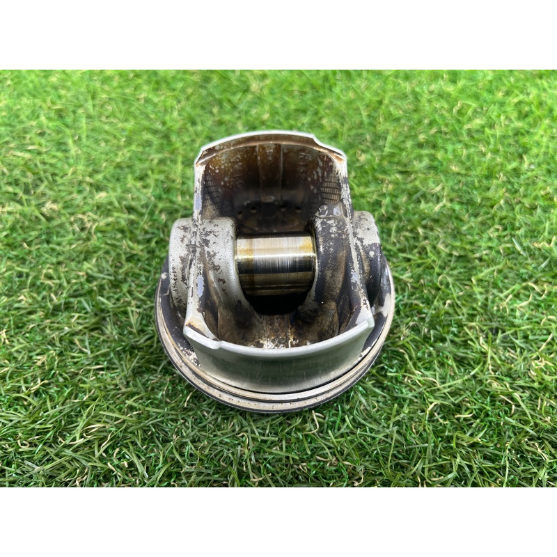 Поршень (двигатель и элементы) AUDI A7 4G 2013 3.0 CGXB 06E107065DM