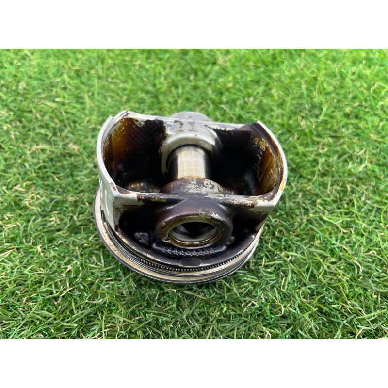 Поршень (двигатель и элементы) AUDI A7 4G 2013 3.0 CGXB 06E107065DM