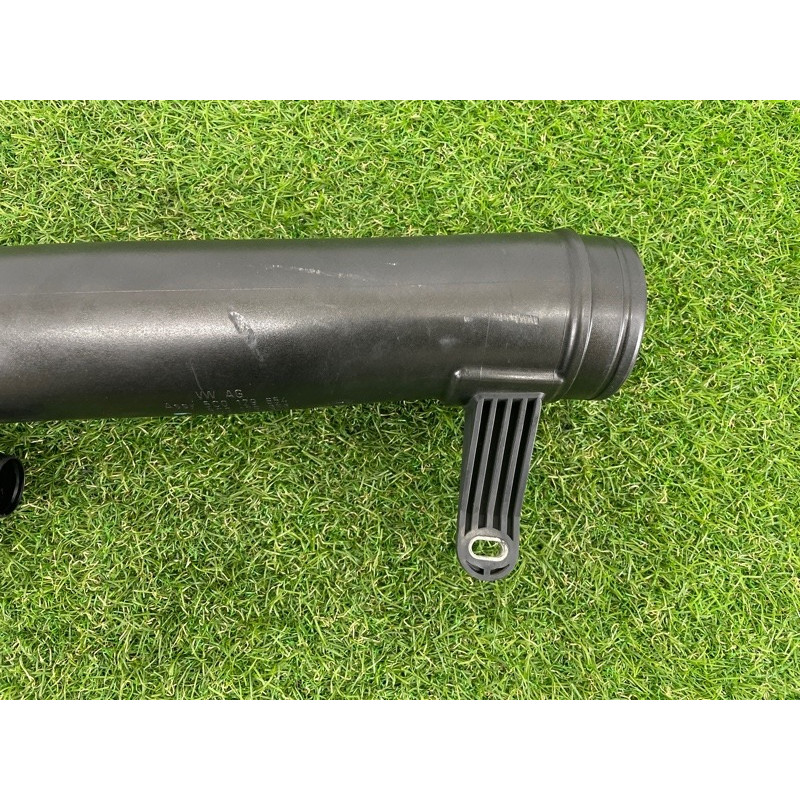 Патрубок воздушного фильтра (впускная система) Volkswagen Passat B7 2016 1.8 5C0129654