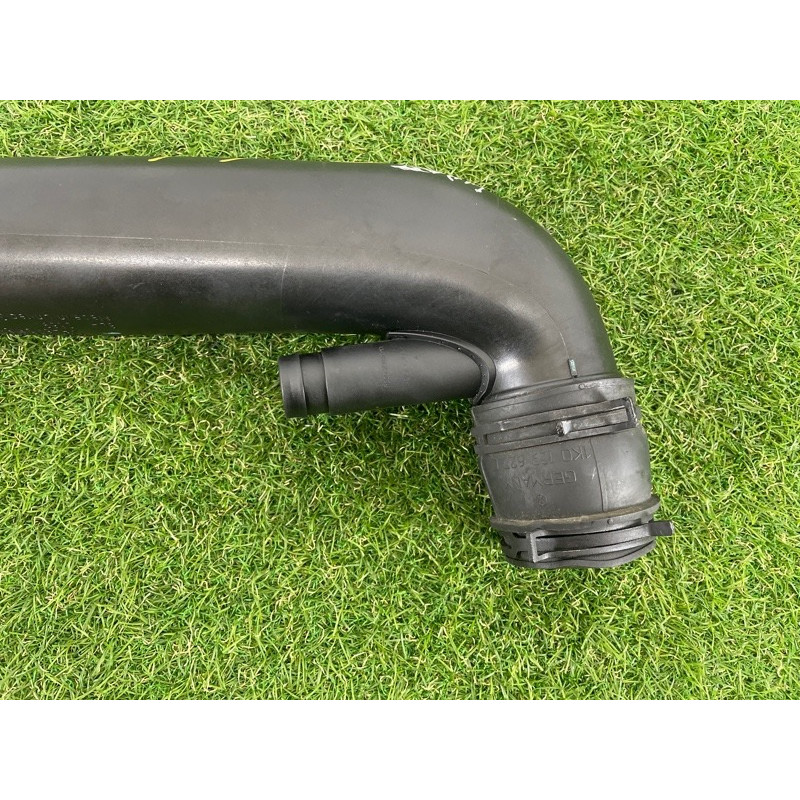 Патрубок воздушного фильтра (впускная система) Volkswagen Passat B7 2016 1.8 5C0129654