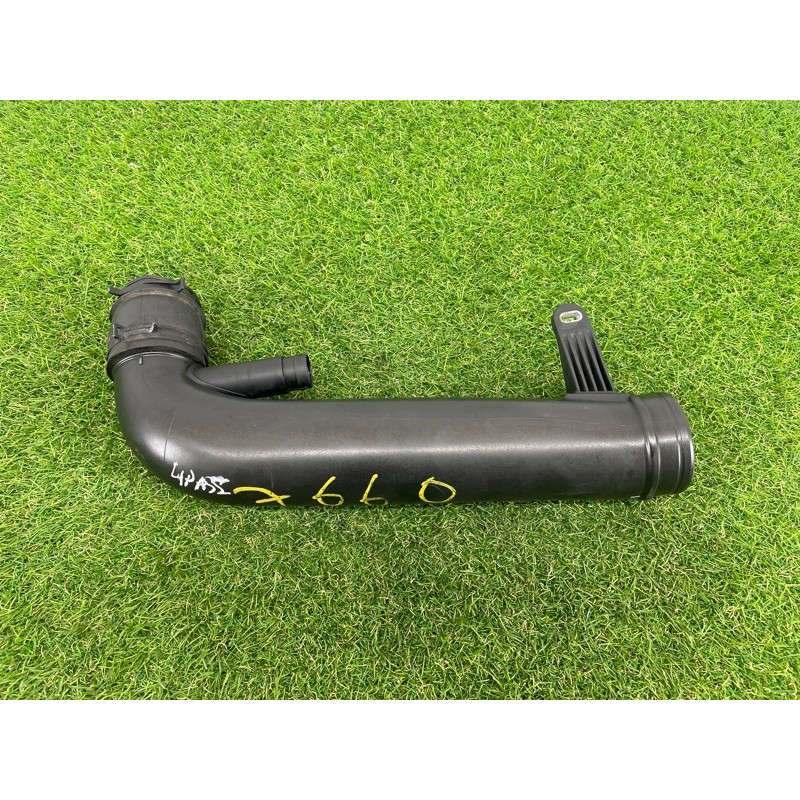 Патрубок воздушного фильтра (впускная система) Volkswagen Passat B7 2016 1.8 5C0129654