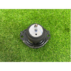 Подушка двигателя