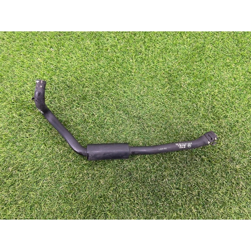 Патрубок (система охлаждения) Volkswagen Passat B7 2016 1.8 06K121059J