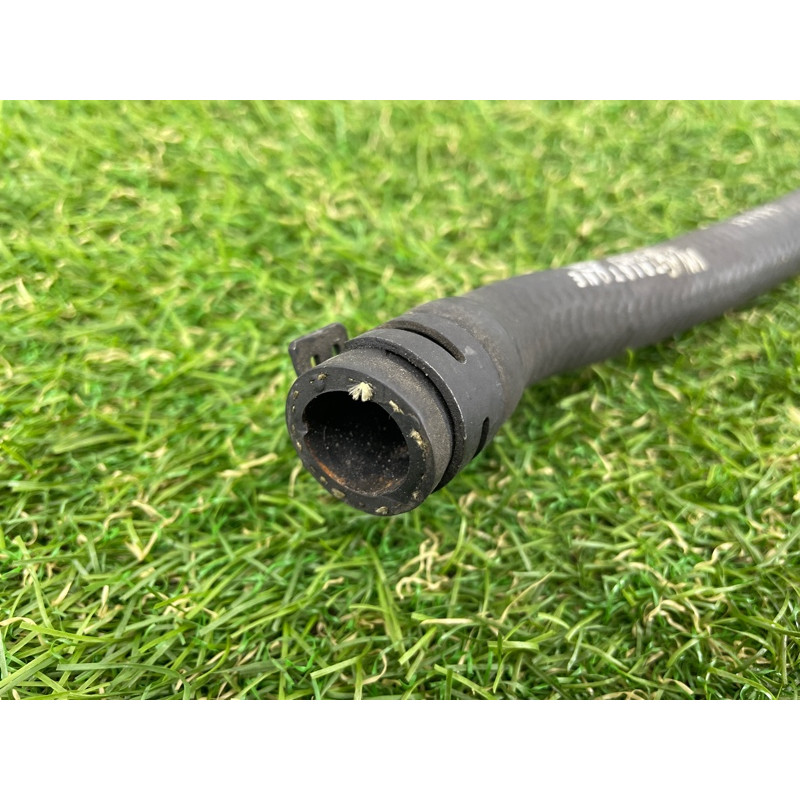 Патрубок (система охлаждения) Volkswagen Passat B7 2016 1.8 06K121059J