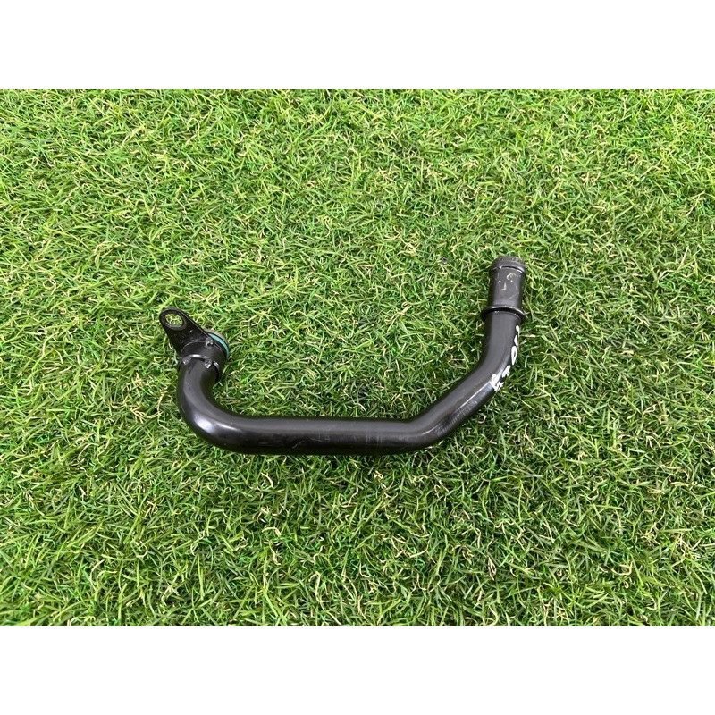 Трубка системи охолодження (система охолодження) Volkswagen Touareg NF 2012 3.0 7L6121065BB