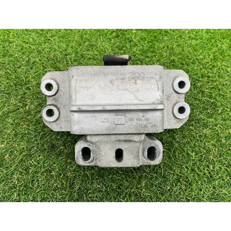 Подушка двигателя (двигатель и элементы) Volkswagen Passat B7 2016 1.8 1K0199555CE