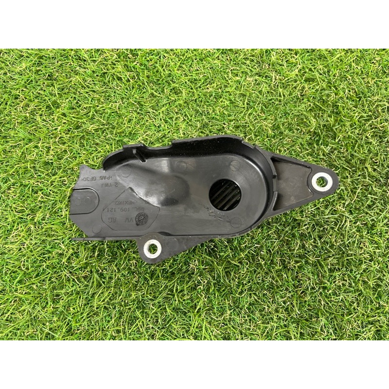 Защита ремня ГРМ (двигатель и элементы) Volkswagen Passat B7 2016 1.8 06L109121