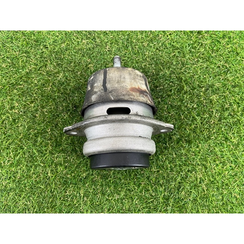 Подушка двигателя (двигатель и элементы) Volkswagen Touareg NF 2012 3.0 7P6199131D