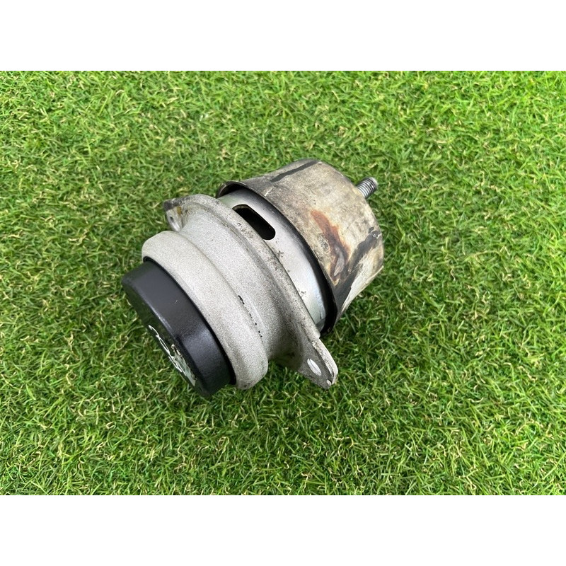 Подушка двигателя (двигатель и элементы) Volkswagen Touareg NF 2012 3.0 7P6199131D