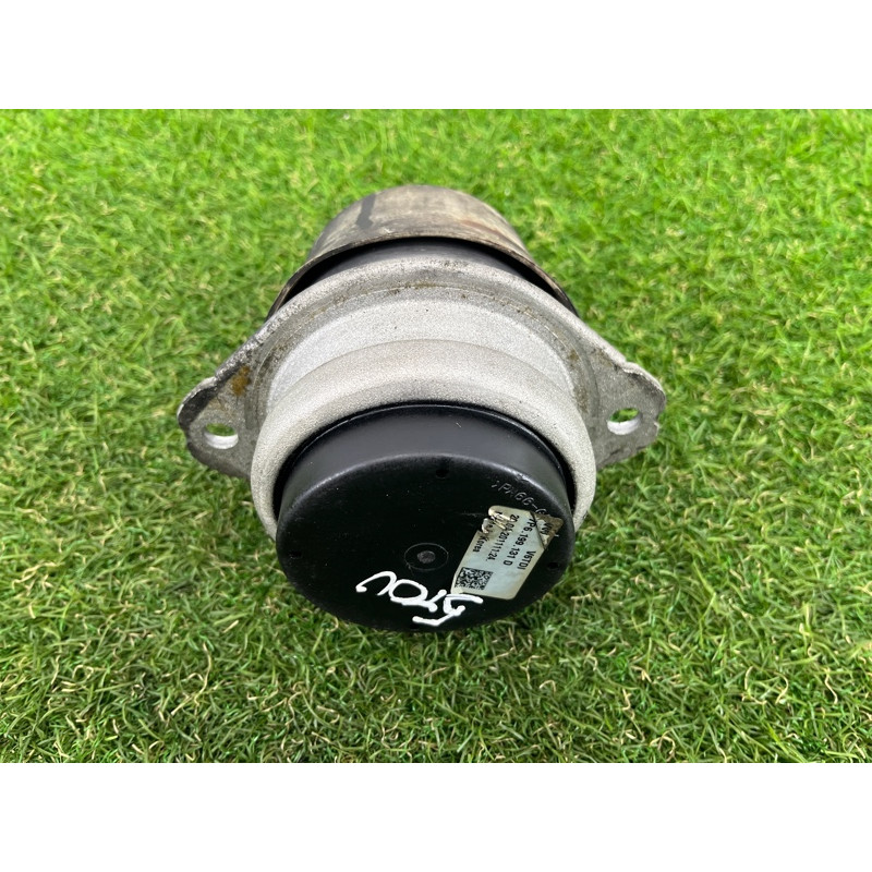 Подушка двигателя (двигатель и элементы) Volkswagen Touareg NF 2012 3.0 7P6199131D