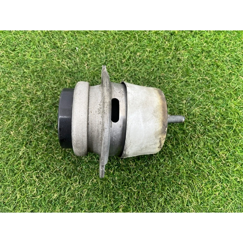 Подушка двигуна (двигун та елементи) Volkswagen Touareg NF 2012 3.6 7P6199131