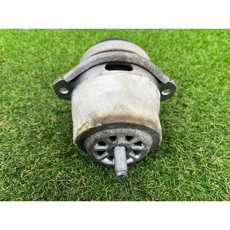 Подушка двигуна (двигун та елементи) Volkswagen Touareg NF 2012 3.6 7P6199131