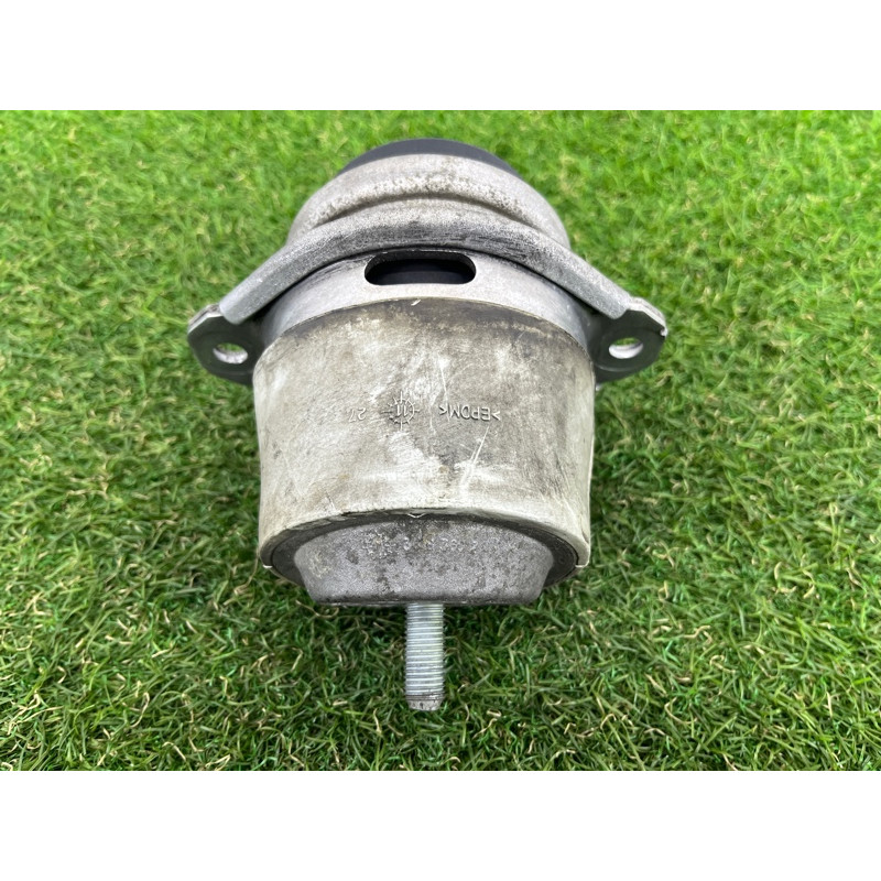 Подушка двигуна (двигун та елементи) Volkswagen Touareg NF 2012 3.6 7P6199131
