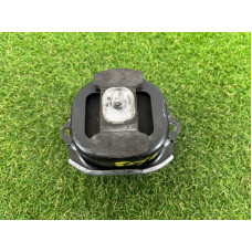 Подушка двигателя