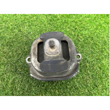 Подушка двигателя