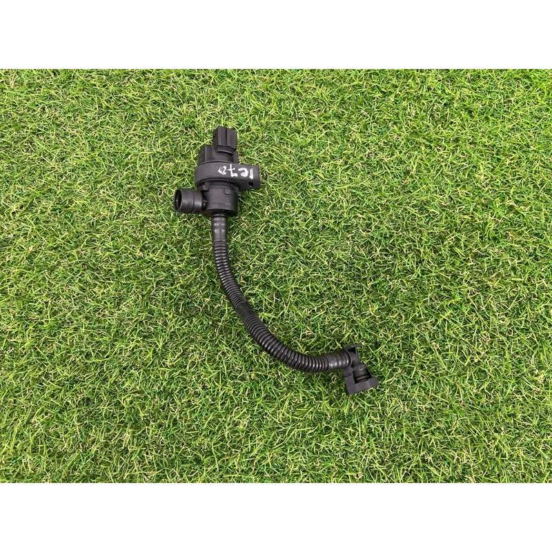 Клапан вентиляции топливного бака (топливная система) BMW X5 E70 2008 4.8 N62/TU 13907537113