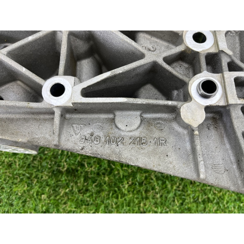 Кронштейн подушки двигателя (кронштейны двигателя) PORSCHE CAYENNE 958 2012 4.8 94810201500