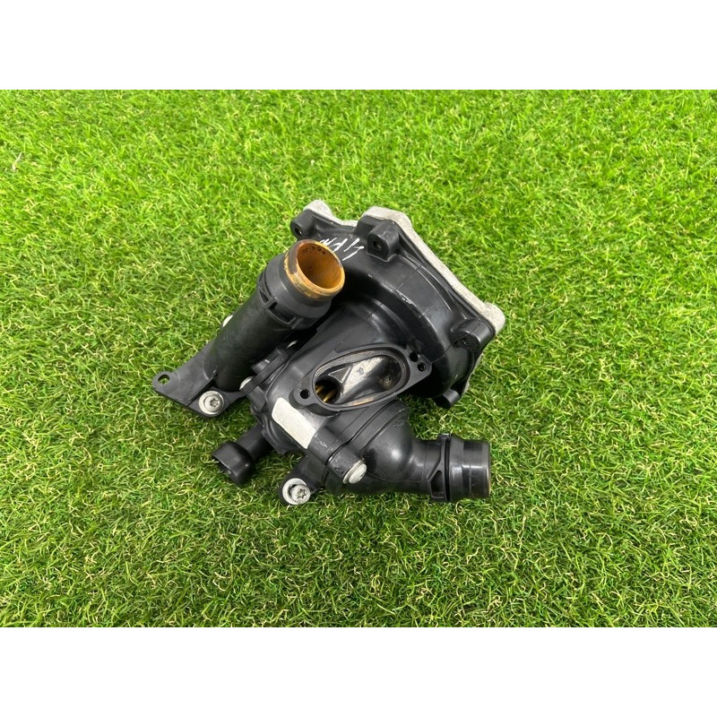 Помпа (система охлаждения) Volkswagen Passat B7 2016 1.8 06K121111P