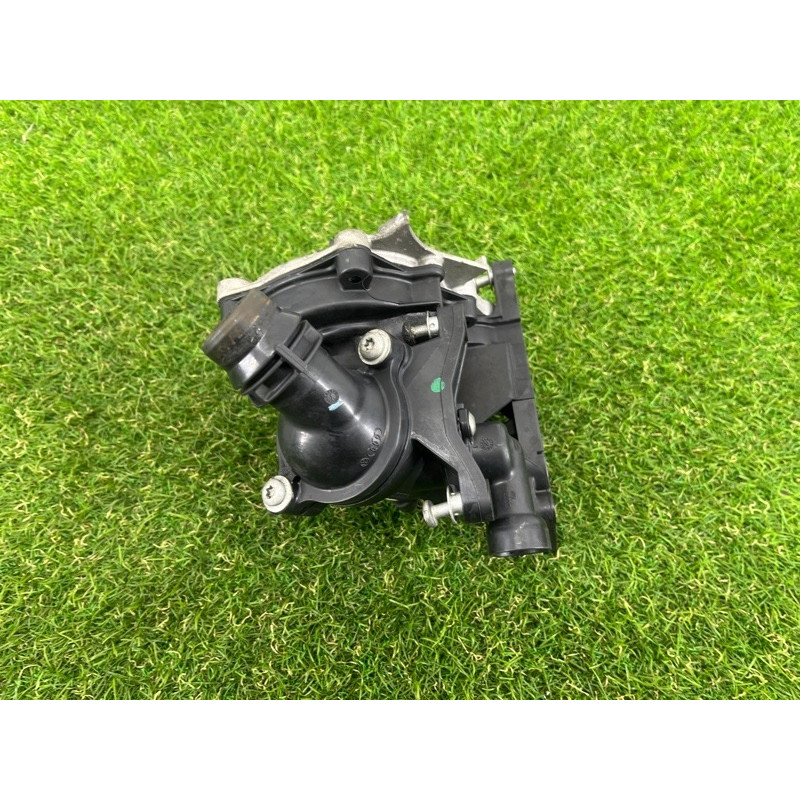 Помпа (система охлаждения) Volkswagen Passat B7 2016 1.8 06K121111P