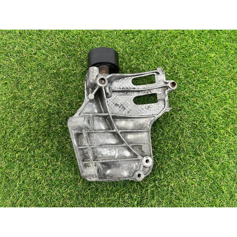 Кронштейн компрессора кондиционера (кронштейны двигателя) BMW X5 E70 2012 3.0 N55 64557585167