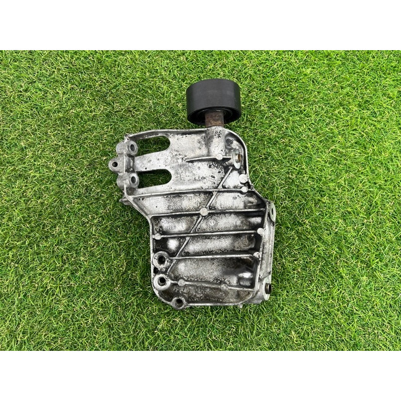 Кронштейн компрессора кондиционера (кронштейны двигателя) BMW X5 E70 2012 3.0 N55 64557585167