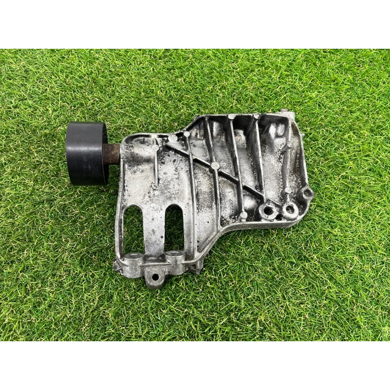 Кронштейн компрессора кондиционера (кронштейны двигателя) BMW X5 E70 2012 3.0 N55 64557585167