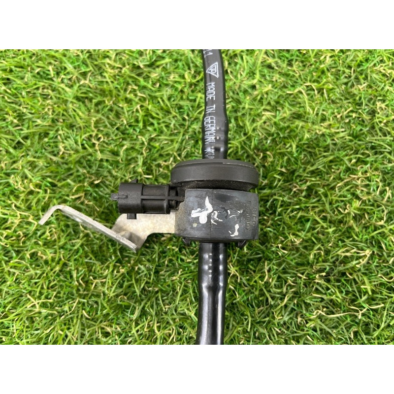 Клапан вентиляции топливного бака (топливная система) PORSCHE CAYENNE 958 2012 4.8 94811002013