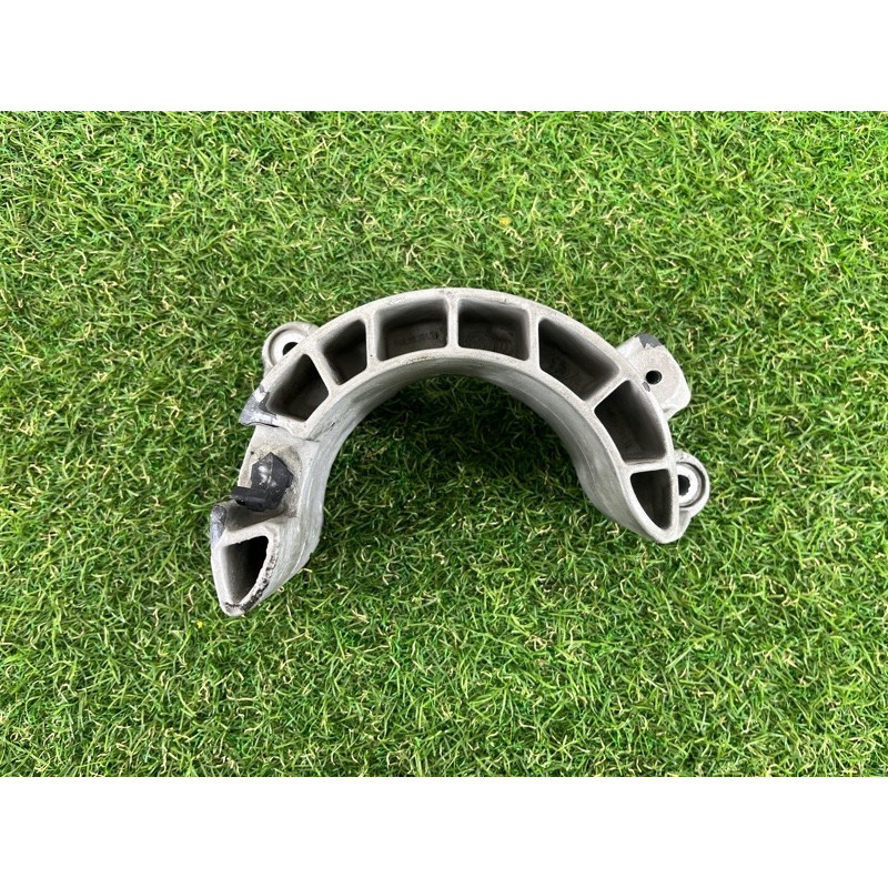 Кронштейн генератора (кронштейны двигателя) PORSCHE CAYENNE 958 2012 4.8 94811502420