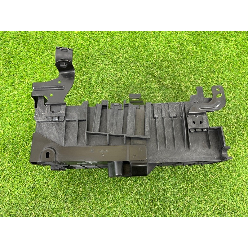 Площадка аккумулятора (кузов и элементы) CHEVROLET Cruze J300 2011 1.4 13354419