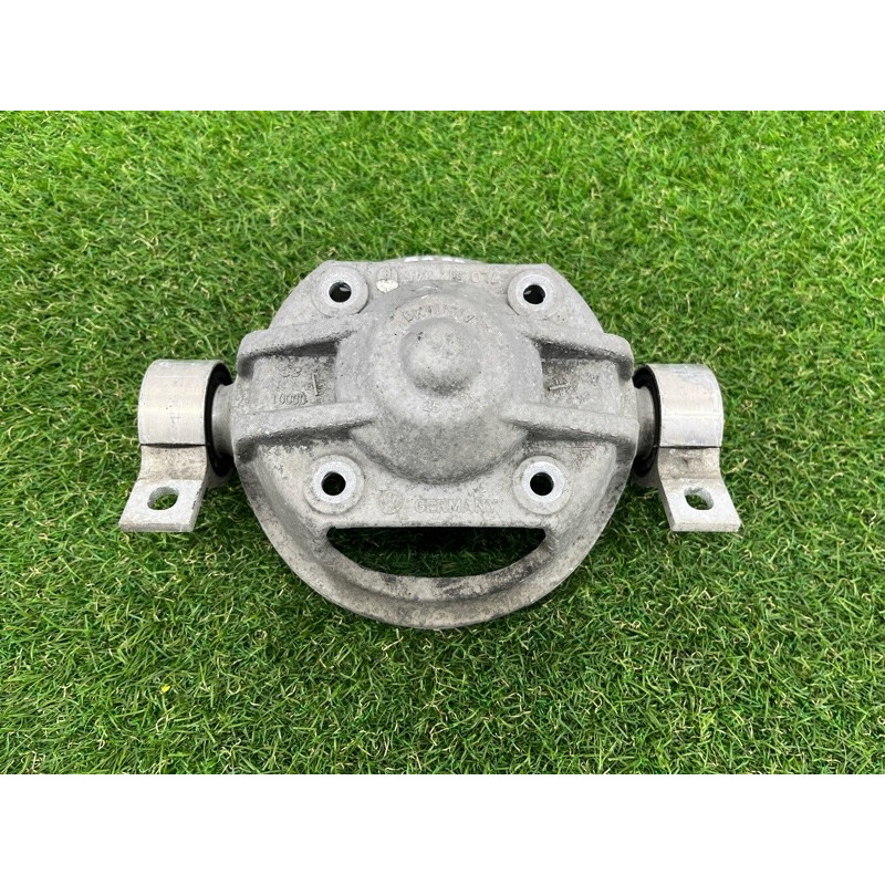 Кронштейн опоры амортизатора (подвеска) AUDI Q7 4L 2014 3.0 TFSi CTWB 7L0512301C