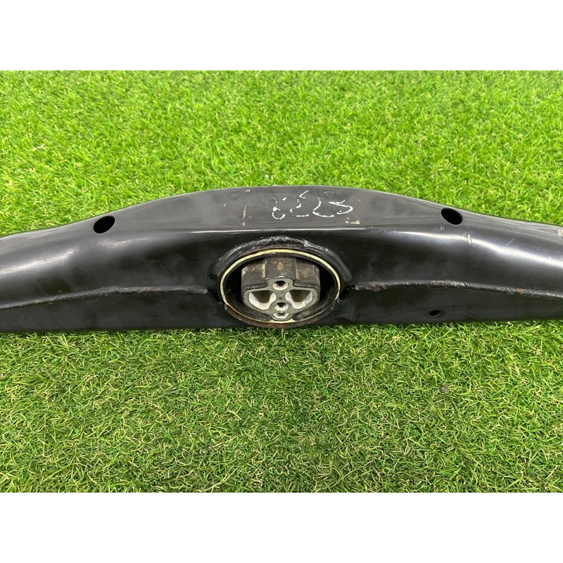 Кронштейн КПП (трансмиссия) Volkswagen Touareg NF 2012 3.6 7P0399225B