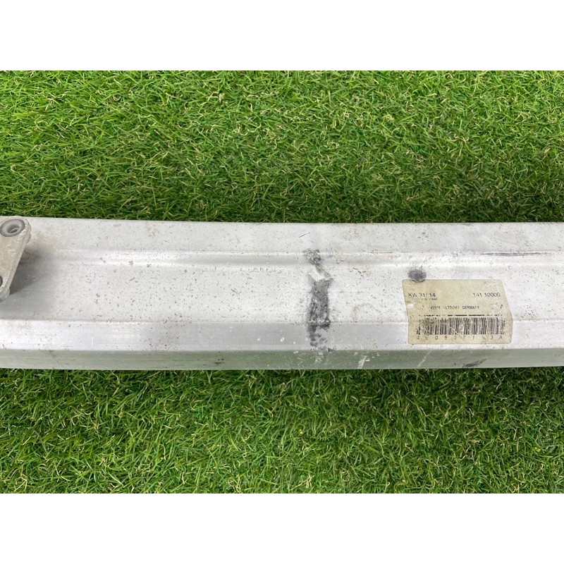 Усилитель бампера (наружные элементы кузова) AUDI Q7 4L 2007 3.6 4L0807113A