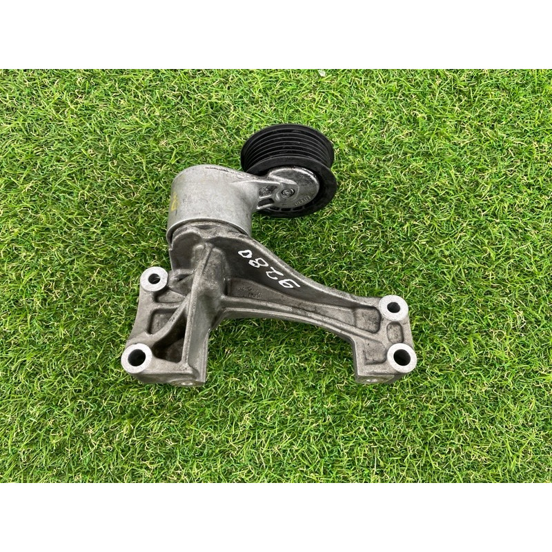 Кронштейн генератора (кронштейны двигателя) AUDI Q7 4L 2014 3.0 TFSi CTWB 06E903143H