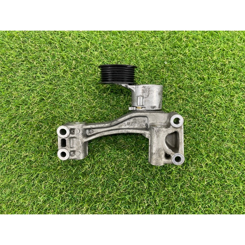 Кронштейн генератора (кронштейны двигателя) AUDI Q7 4L 2014 3.0 TFSi CTWB 06E903143H